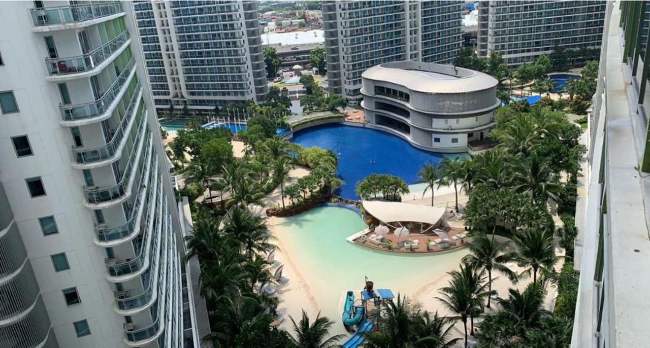 Azure Urban Resort Paranaque City Экстерьер фото