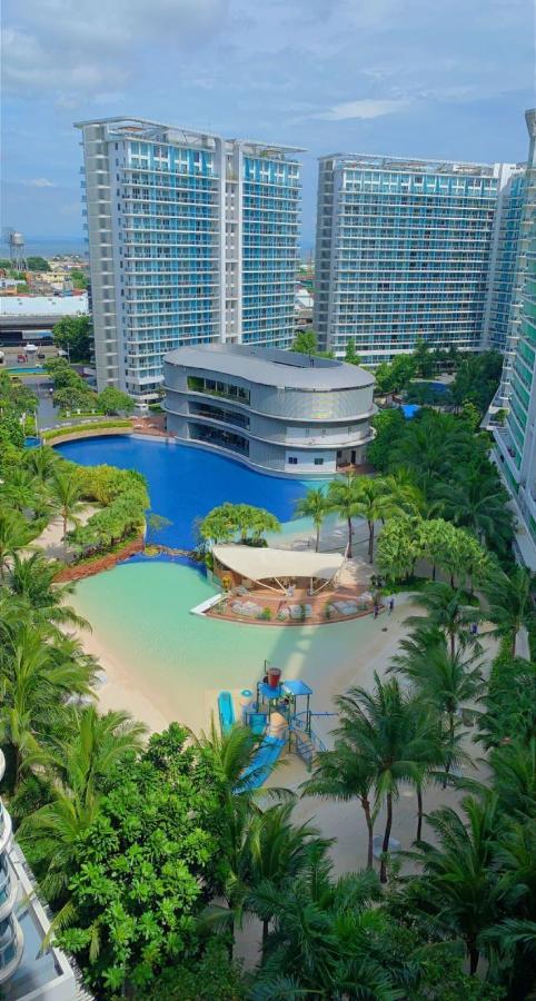 Azure Urban Resort Paranaque City Экстерьер фото