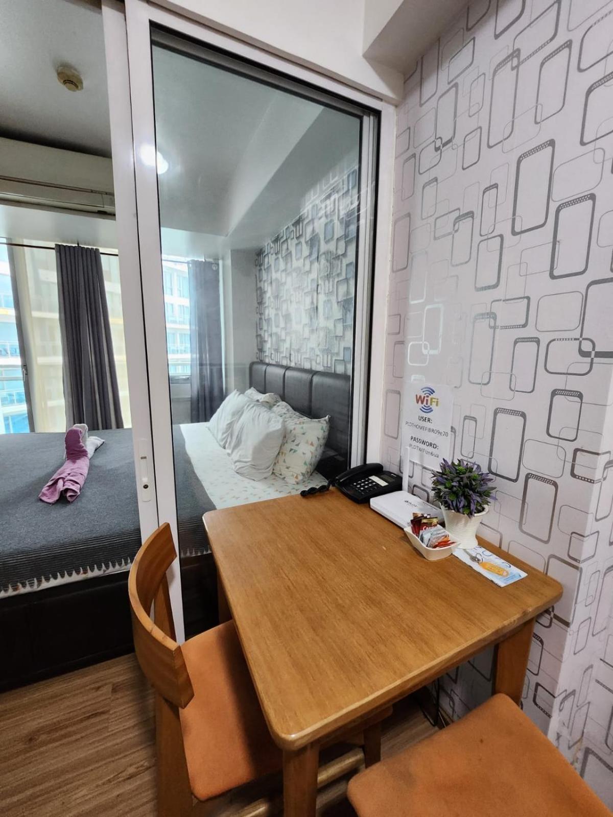 Azure Urban Resort Paranaque City Экстерьер фото