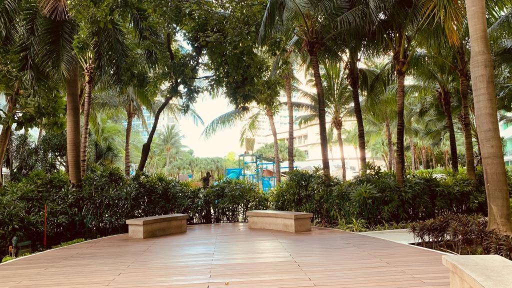Azure Urban Resort Paranaque City Экстерьер фото