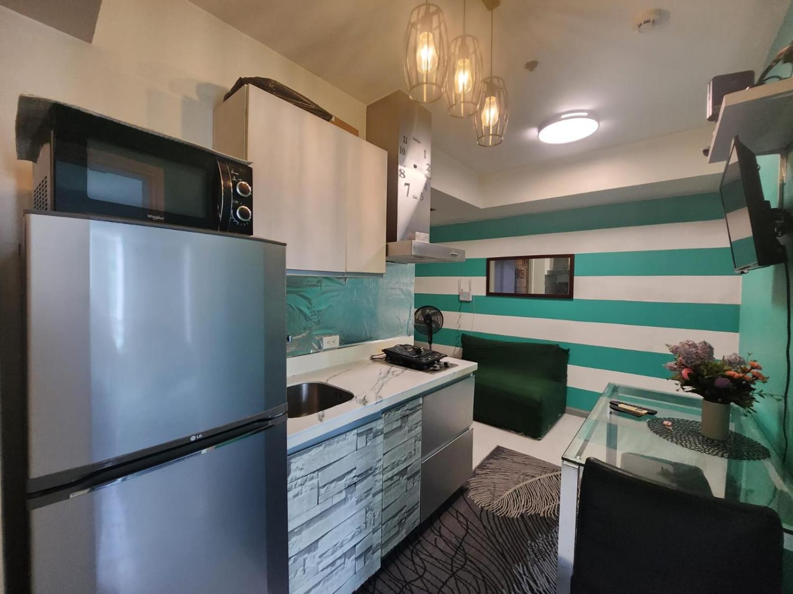 Azure Urban Resort Paranaque City Экстерьер фото